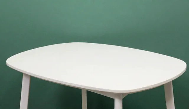 简约风格餐桌使用与维护建议指南